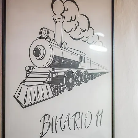 Binario 11 - Station 200m, Center & Ferrari Museum On Foot Apartment Modena